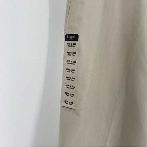 Haggar Men’s Classic Fit Mitchell Khaki Pants size 38 x 30 Ivory - Picture 2 of 4